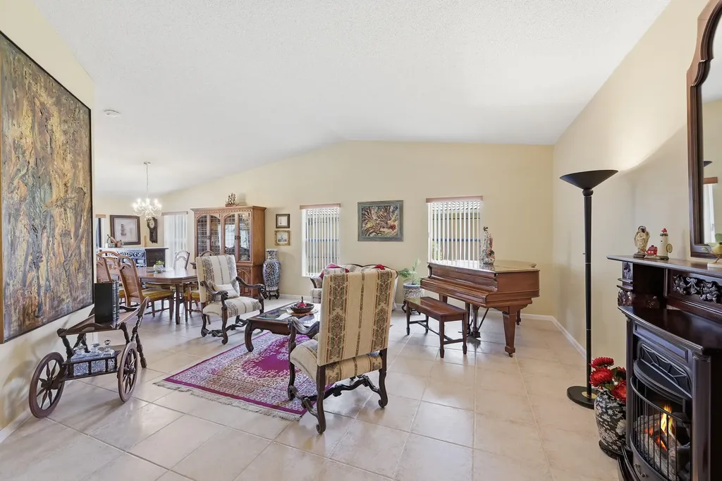 1042 NW 110th Lane Coral Springs FL 33071