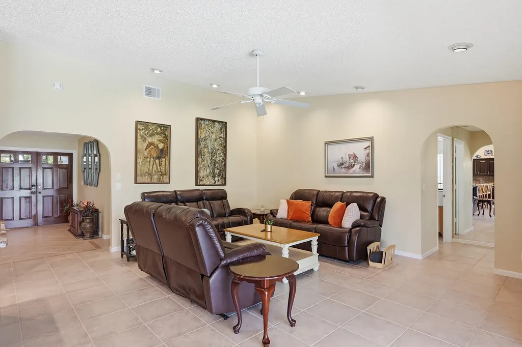 1042 NW 110th Lane Coral Springs FL 33071