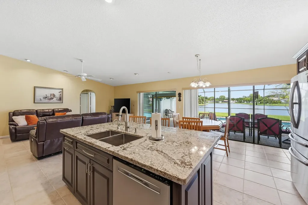 1042 NW 110th Lane Coral Springs FL 33071