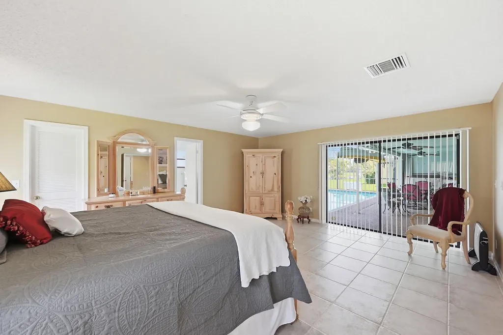 1042 NW 110th Lane Coral Springs FL 33071