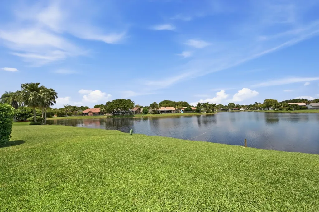 1042 NW 110th Lane Coral Springs FL 33071