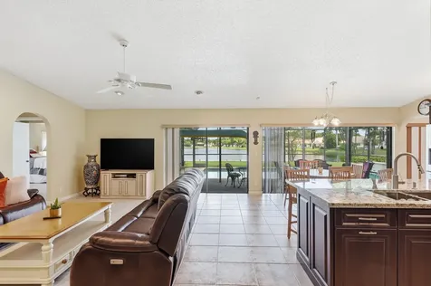 1042 NW 110th Lane Coral Springs FL 33071