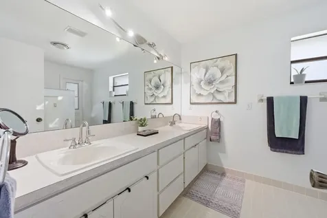 1042 NW 110th Lane Coral Springs FL 33071