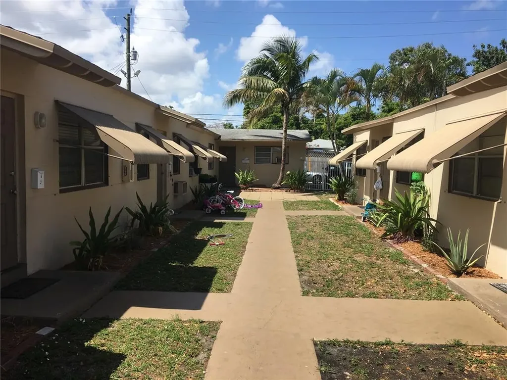 1927 Lincoln Street Hollywood FL 33020