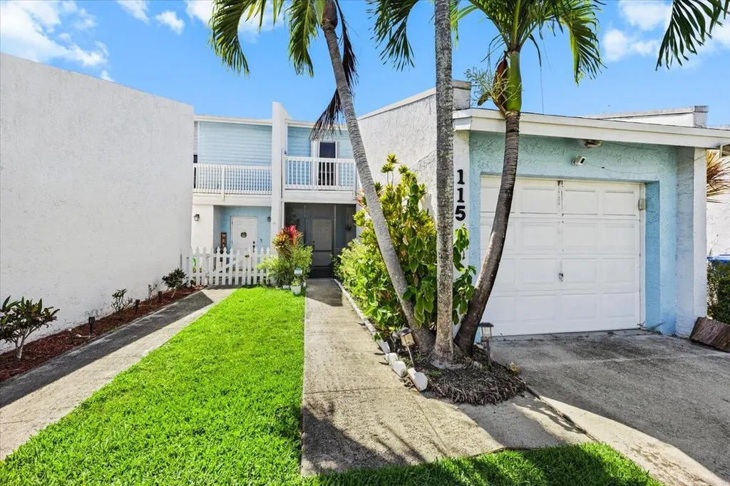 115 Fairway Lane Royal Palm Beach FL 33411