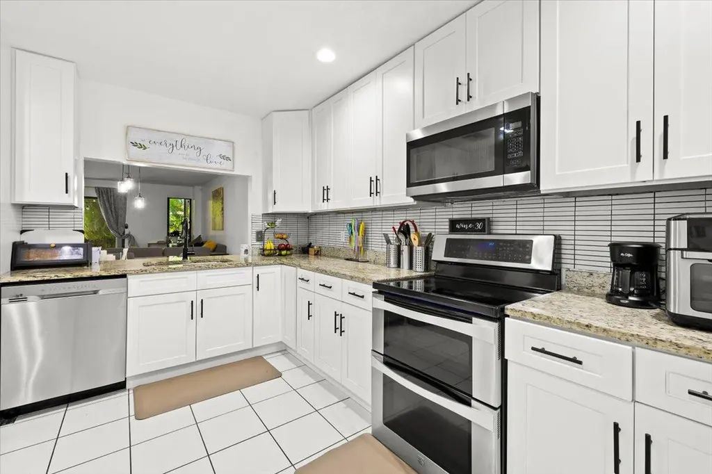 115 Fairway Lane Royal Palm Beach FL 33411