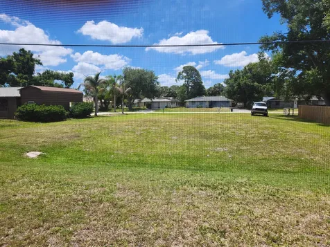 6801 Lakeland Boulevard Fort Pierce FL 34951