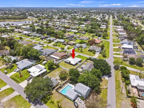 1609 SE Clearmont Street Port St Lucie FL 34983