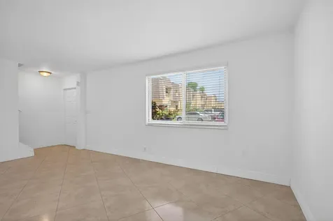 5646 Blueberry Court Lauderhill FL 33313