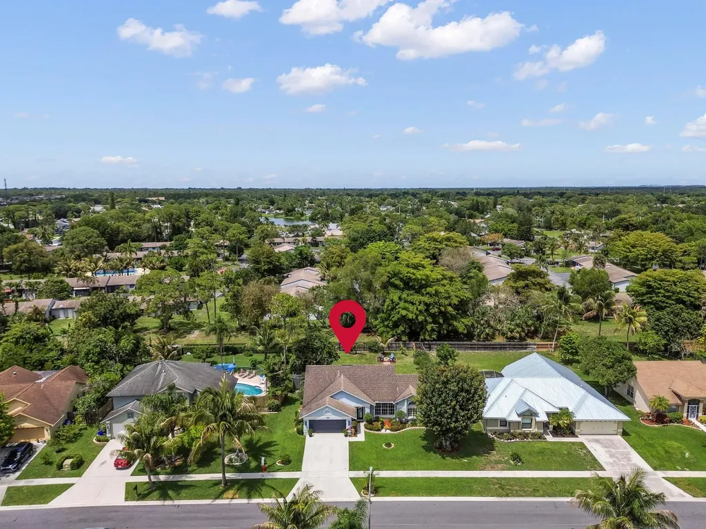 118 Royal Pine Circle N Royal Palm Beach FL 33411