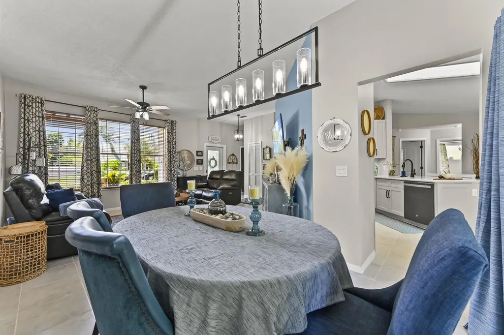 118 Royal Pine Circle N Royal Palm Beach FL 33411