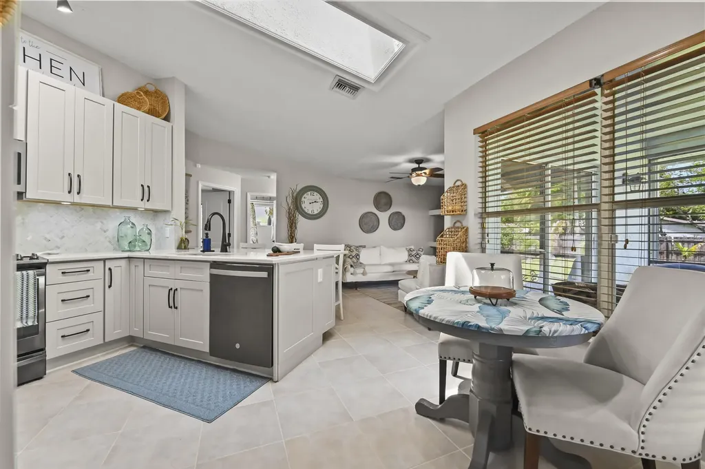 118 Royal Pine Circle N Royal Palm Beach FL 33411