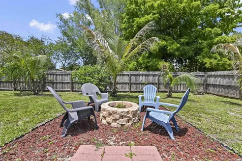 118 Royal Pine Circle N Royal Palm Beach FL 33411