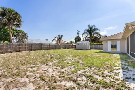 1391 SW Bellevue Avenue Port St Lucie FL 34953