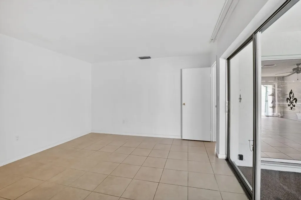 2205 NW 72nd Avenue Sunrise FL 33313