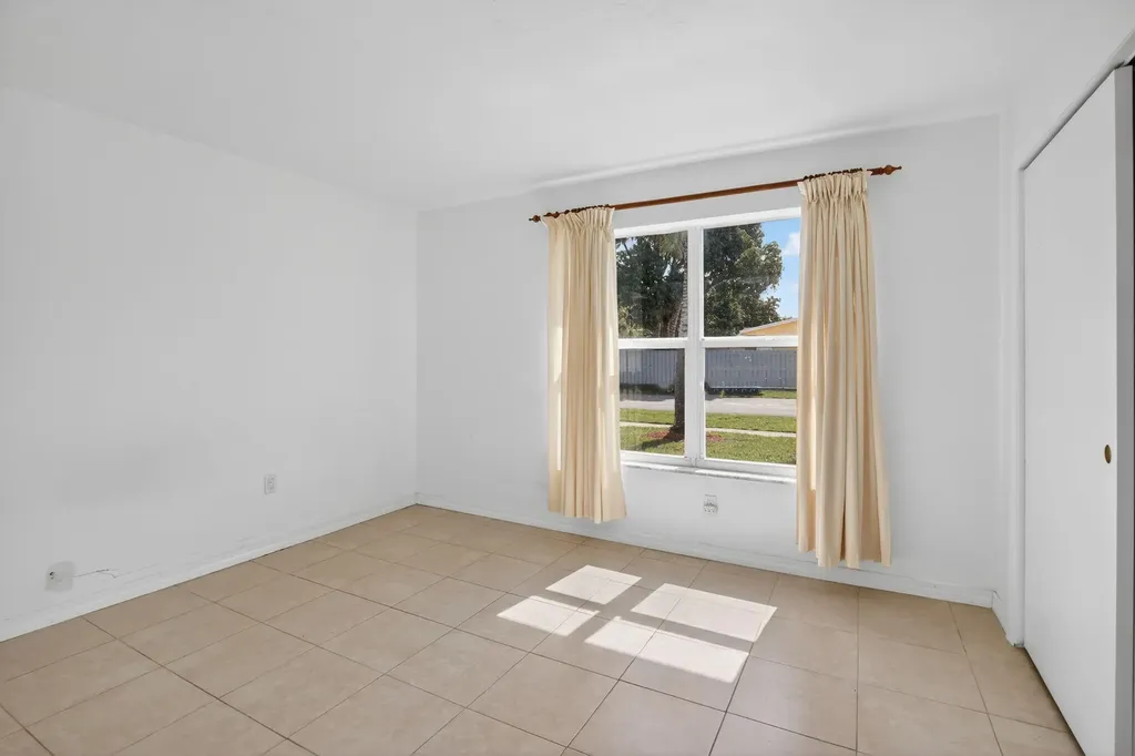 2205 NW 72nd Avenue Sunrise FL 33313