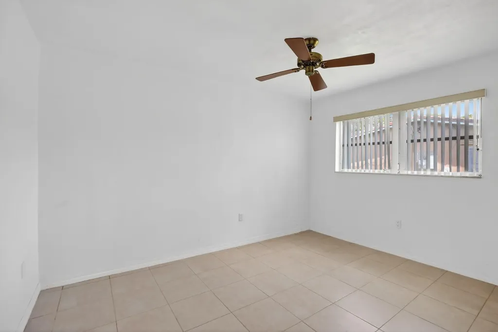 2205 NW 72nd Avenue Sunrise FL 33313