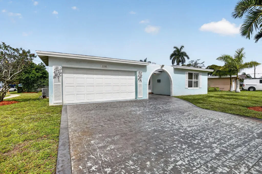 2205 NW 72nd Avenue Sunrise FL 33313