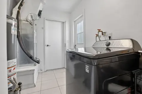 2205 NW 72nd Avenue Sunrise FL 33313