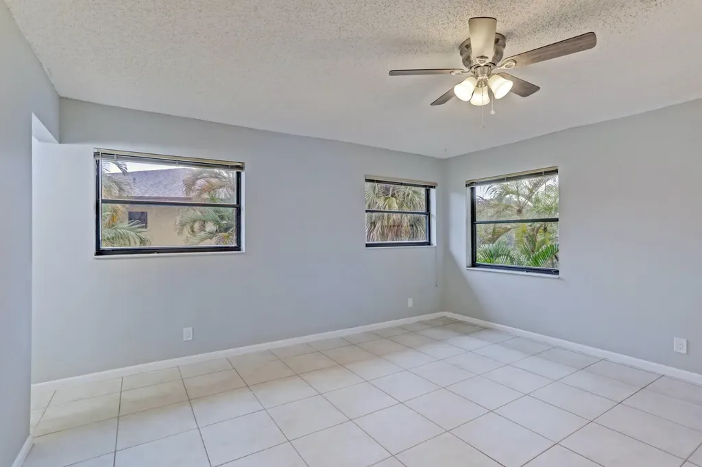 3011 SW 21st Terrace Delray Beach FL 33445