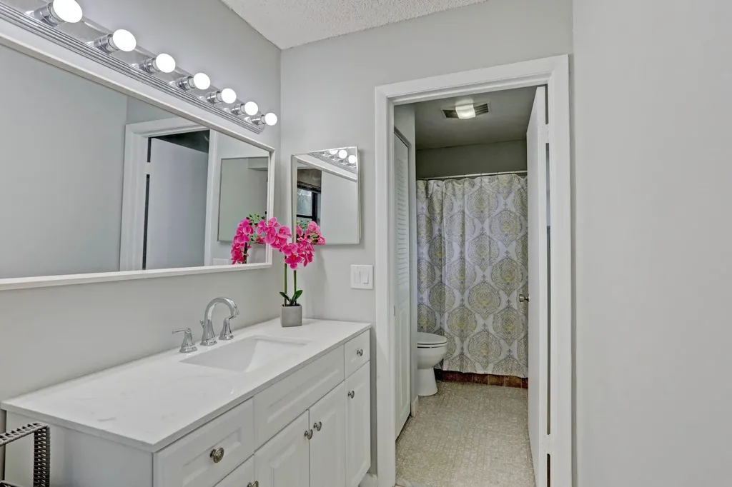 3011 SW 21st Terrace Delray Beach FL 33445