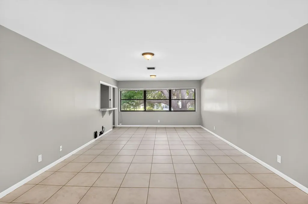 3011 SW 21st Terrace Delray Beach FL 33445