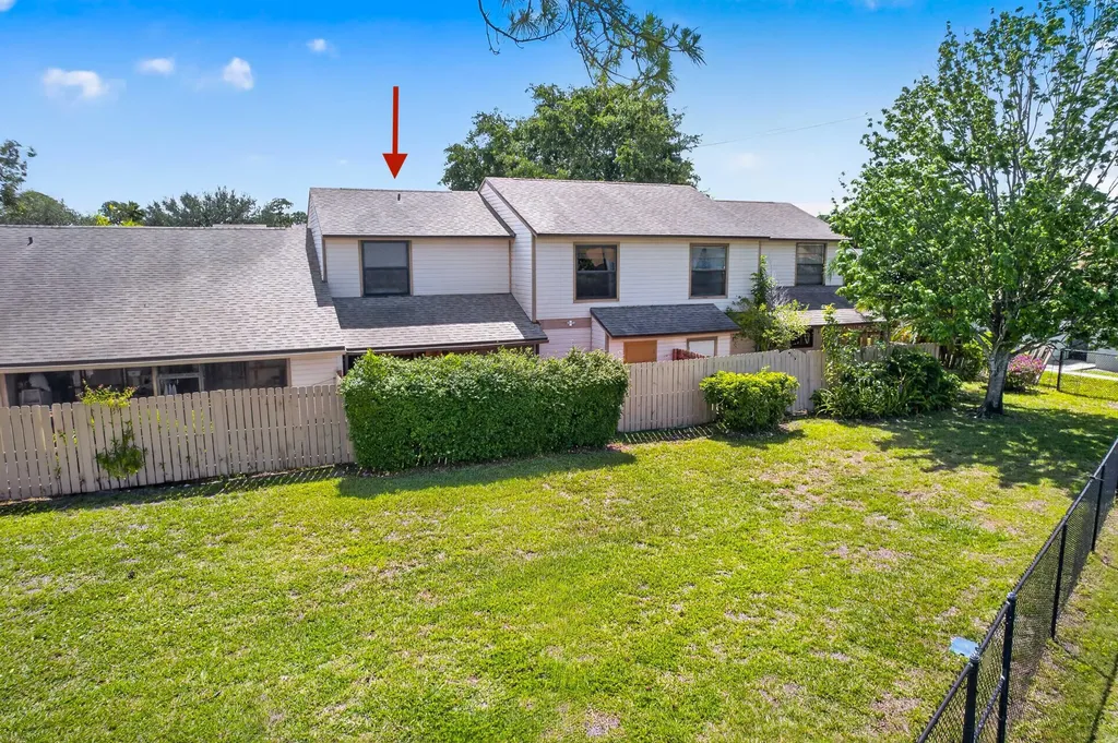 124 Sherwood Circle Jupiter FL 33458