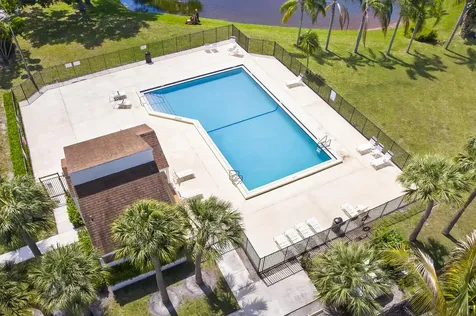 124 Sherwood Circle Jupiter FL 33458