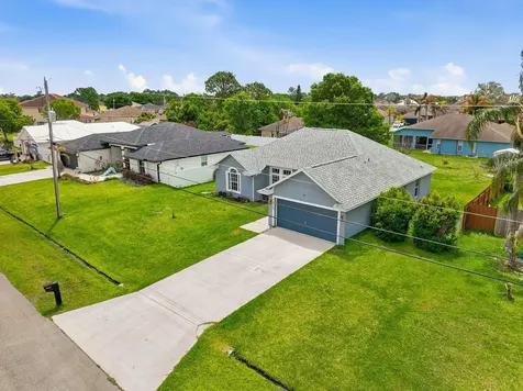 5718 NW Alcazar Terrace Port St Lucie FL 34986