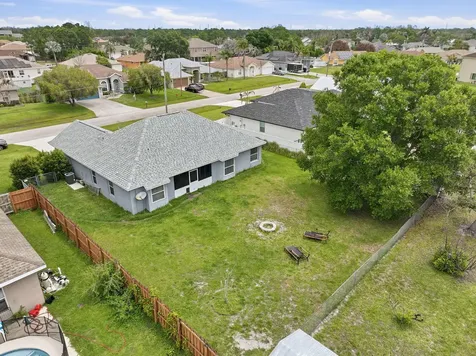 5718 NW Alcazar Terrace Port St Lucie FL 34986