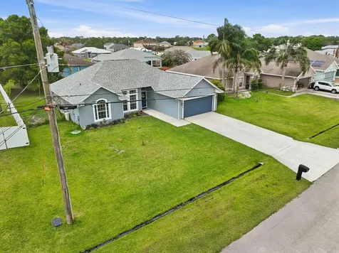 5718 NW Alcazar Terrace Port St Lucie FL 34986