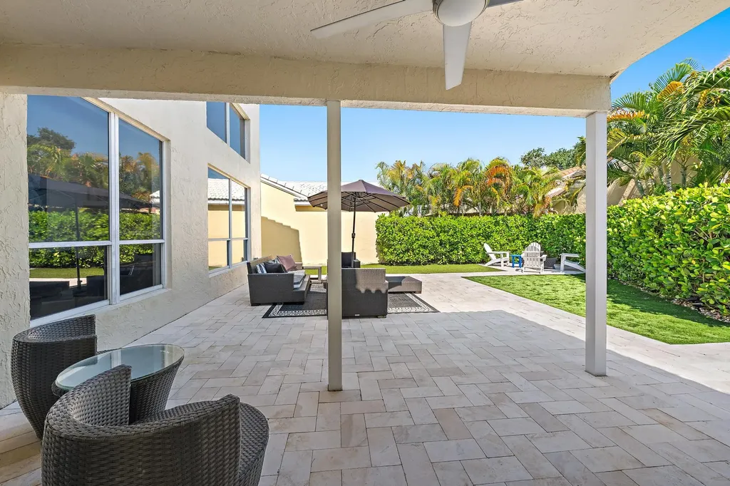 10101 Oak Bark Lane Palm Beach Gardens FL 33410