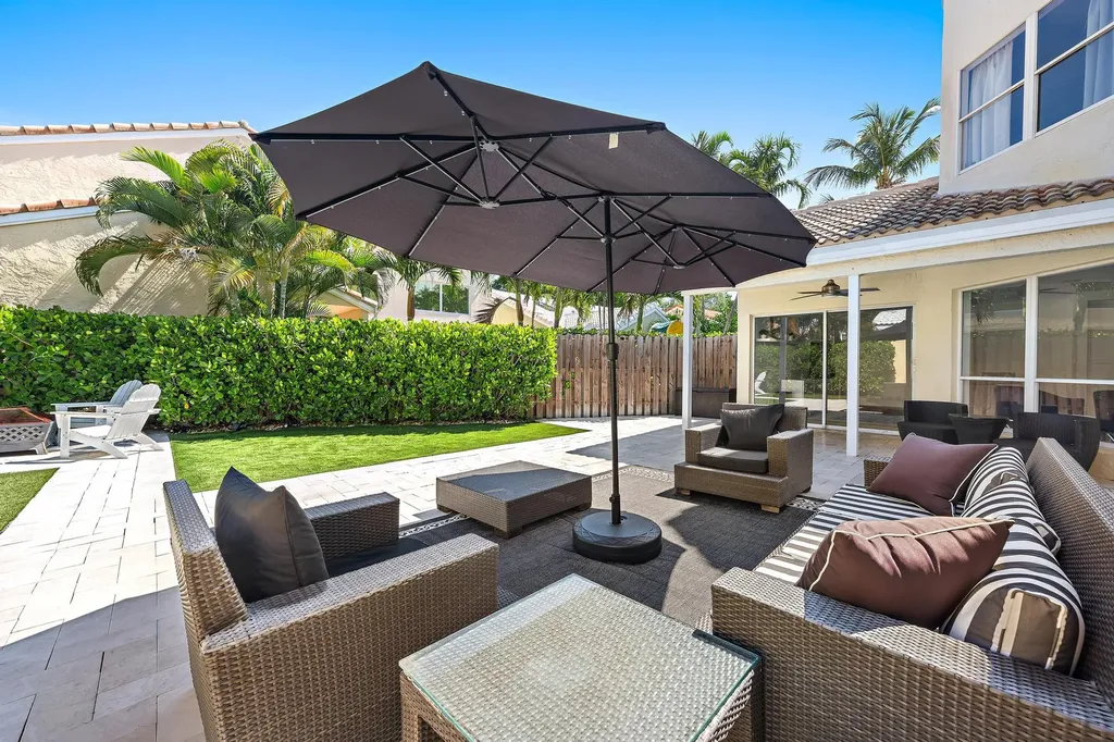 10101 Oak Bark Lane Palm Beach Gardens FL 33410