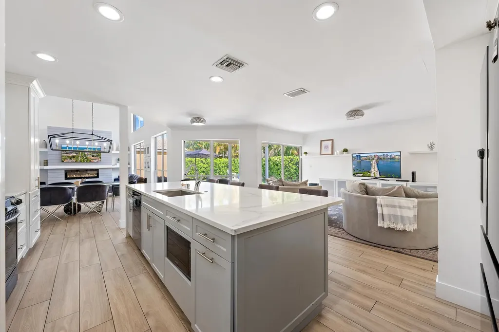 10101 Oak Bark Lane Palm Beach Gardens FL 33410