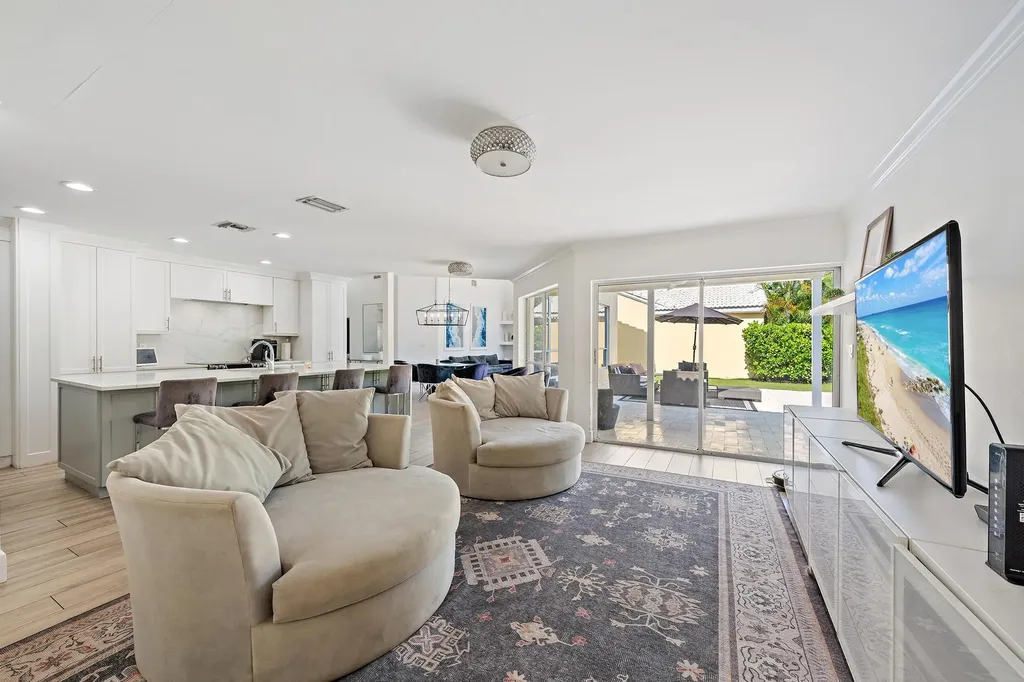 10101 Oak Bark Lane Palm Beach Gardens FL 33410