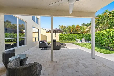 10101 Oak Bark Lane Palm Beach Gardens FL 33410