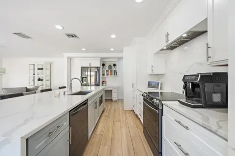 10101 Oak Bark Lane Palm Beach Gardens FL 33410