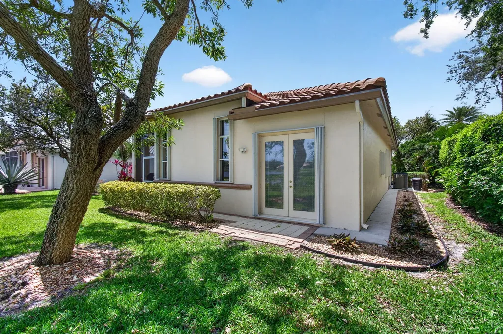 9725 Asti Lane Lake Worth FL 33467