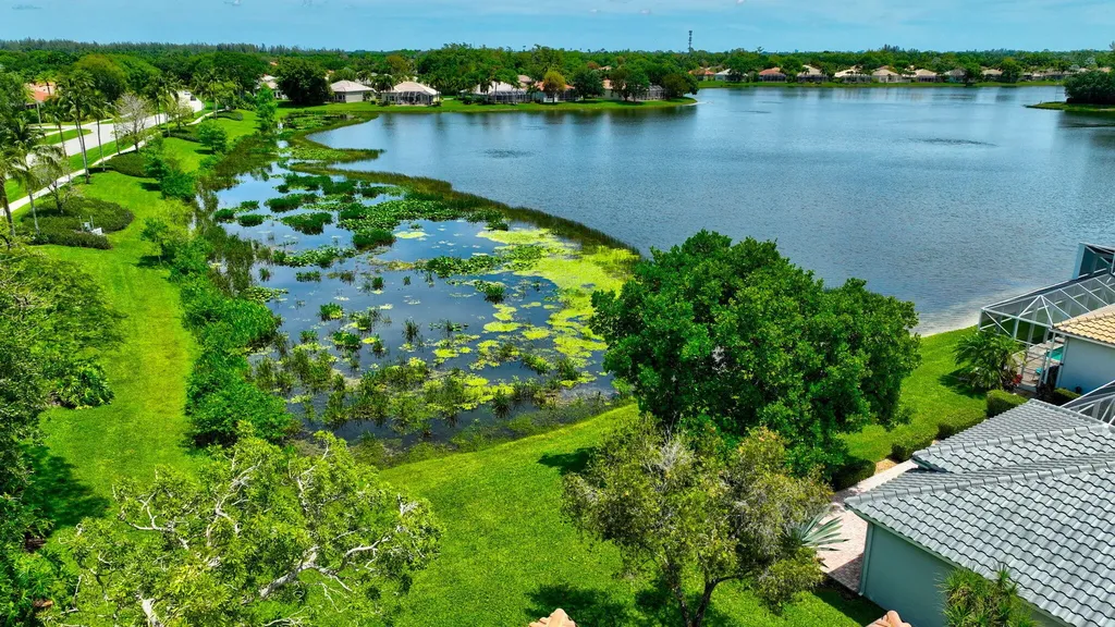 9725 Asti Lane Lake Worth FL 33467