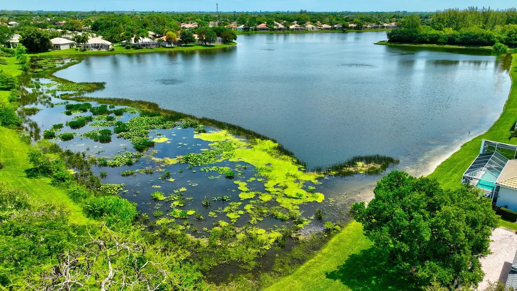 9725 Asti Lane Lake Worth FL 33467