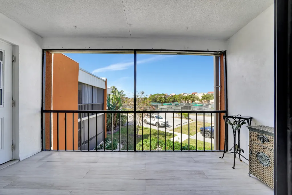 516 Osprey Drive Delray Beach FL 33444