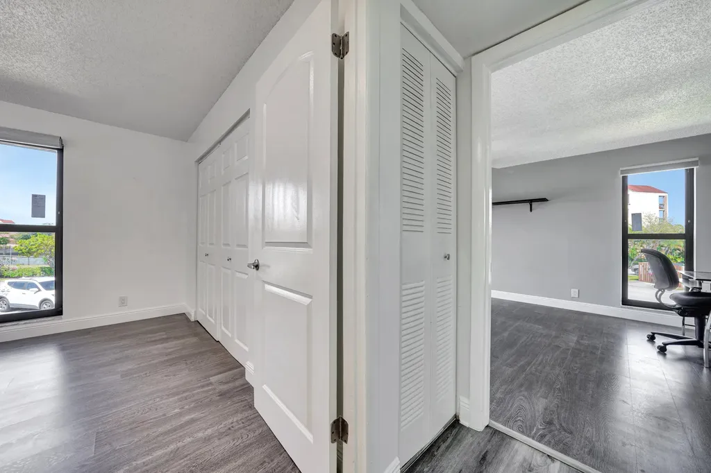 516 Osprey Drive Delray Beach FL 33444