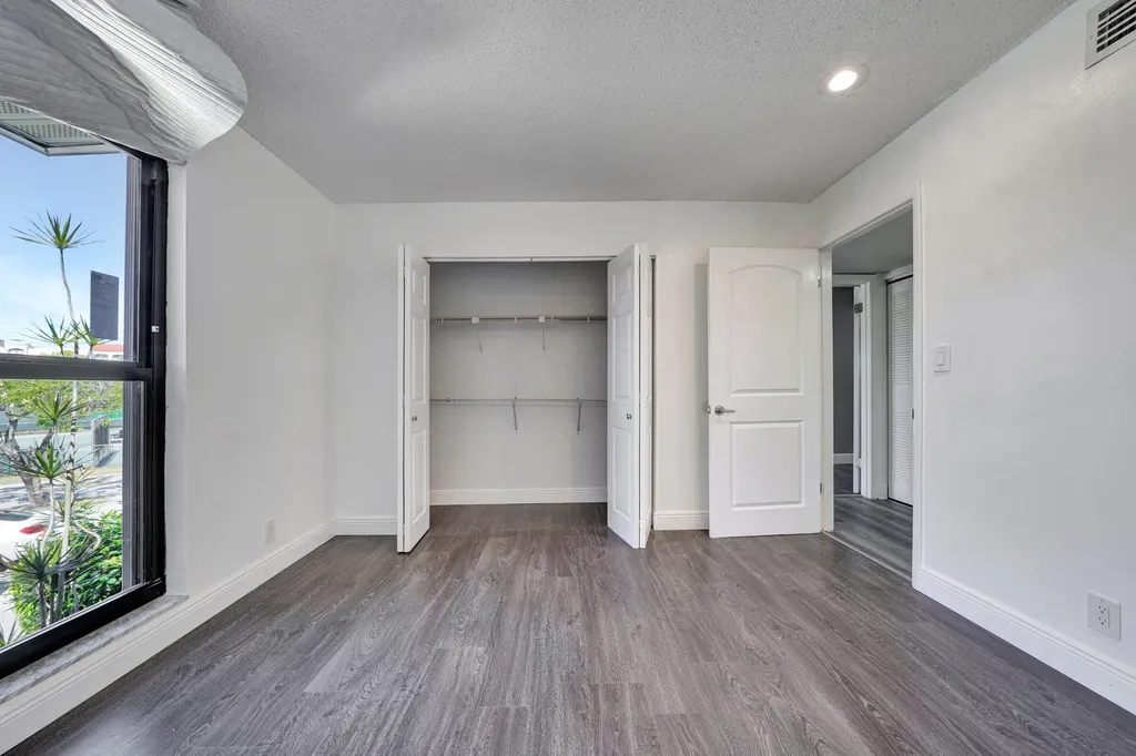 516 Osprey Drive Delray Beach FL 33444