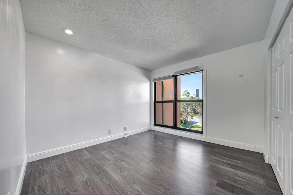 516 Osprey Drive Delray Beach FL 33444