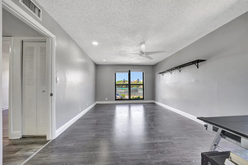 516 Osprey Drive Delray Beach FL 33444
