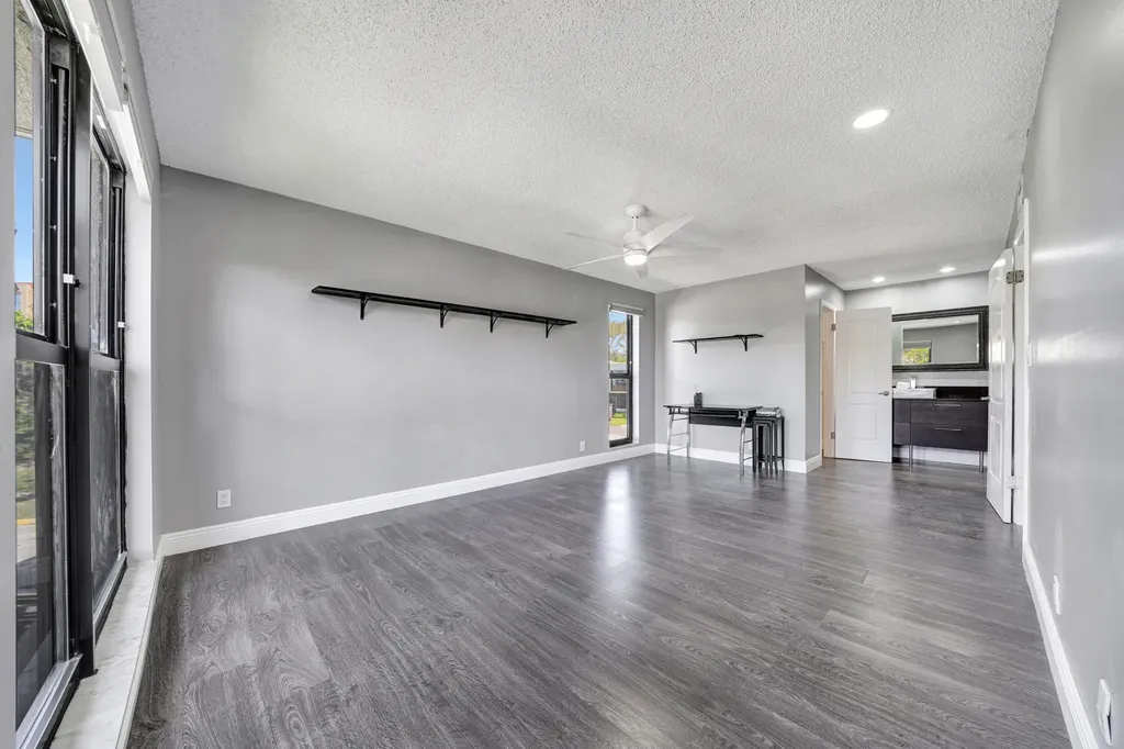 516 Osprey Drive Delray Beach FL 33444
