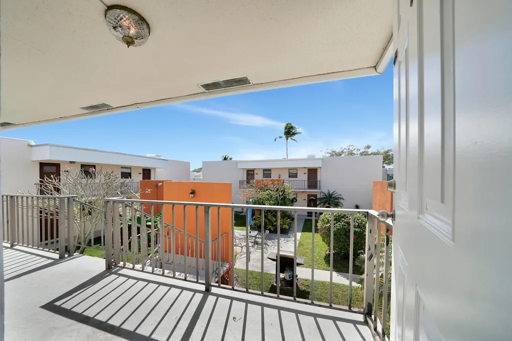 516 Osprey Drive Delray Beach FL 33444