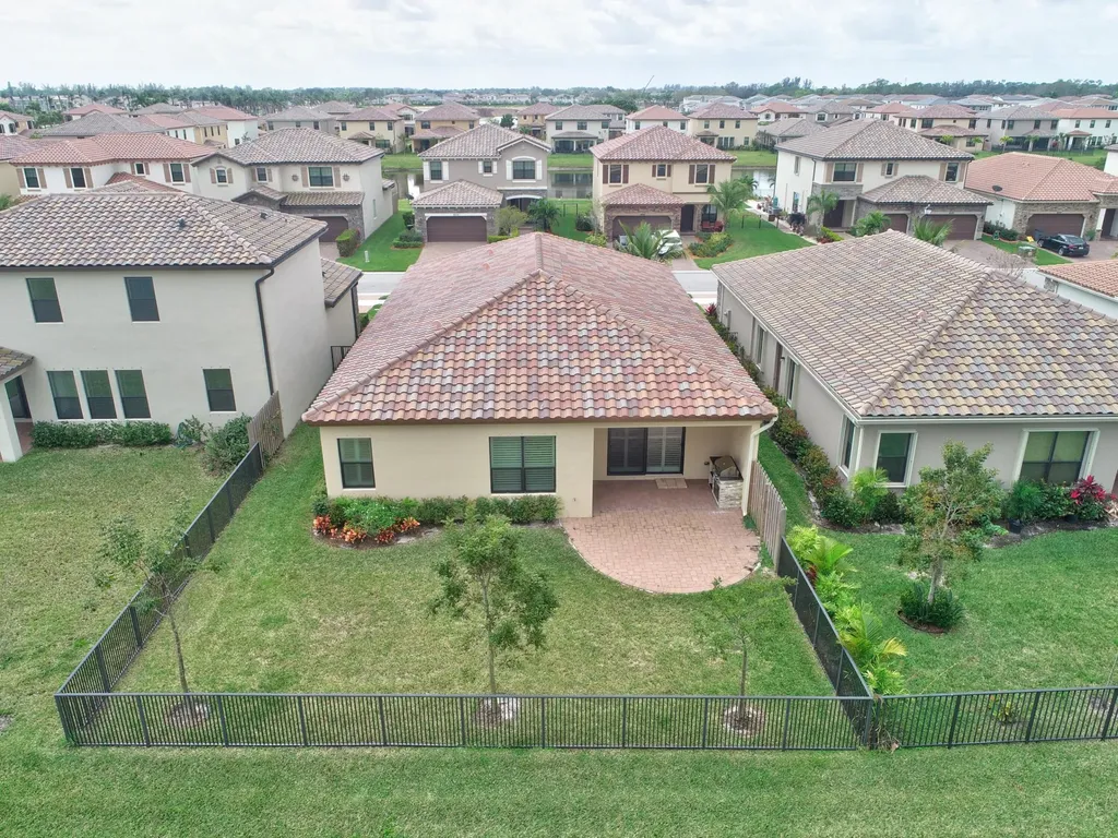 8835 Sandy Creek Way Lake Worth FL 33467