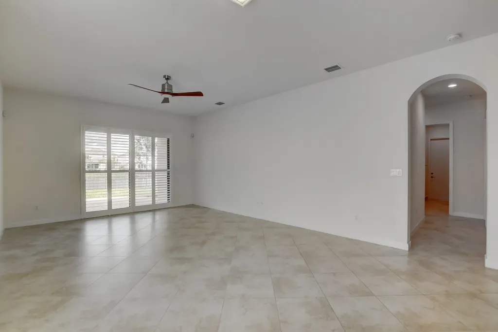 8835 Sandy Creek Way Lake Worth FL 33467