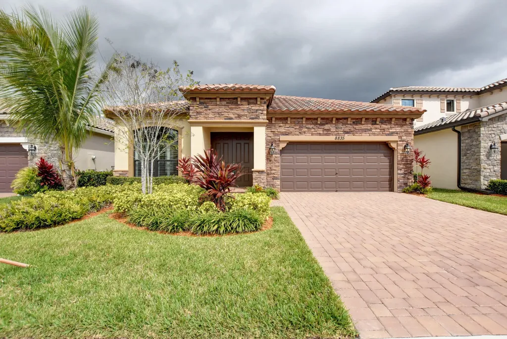 8835 Sandy Creek Way Lake Worth FL 33467